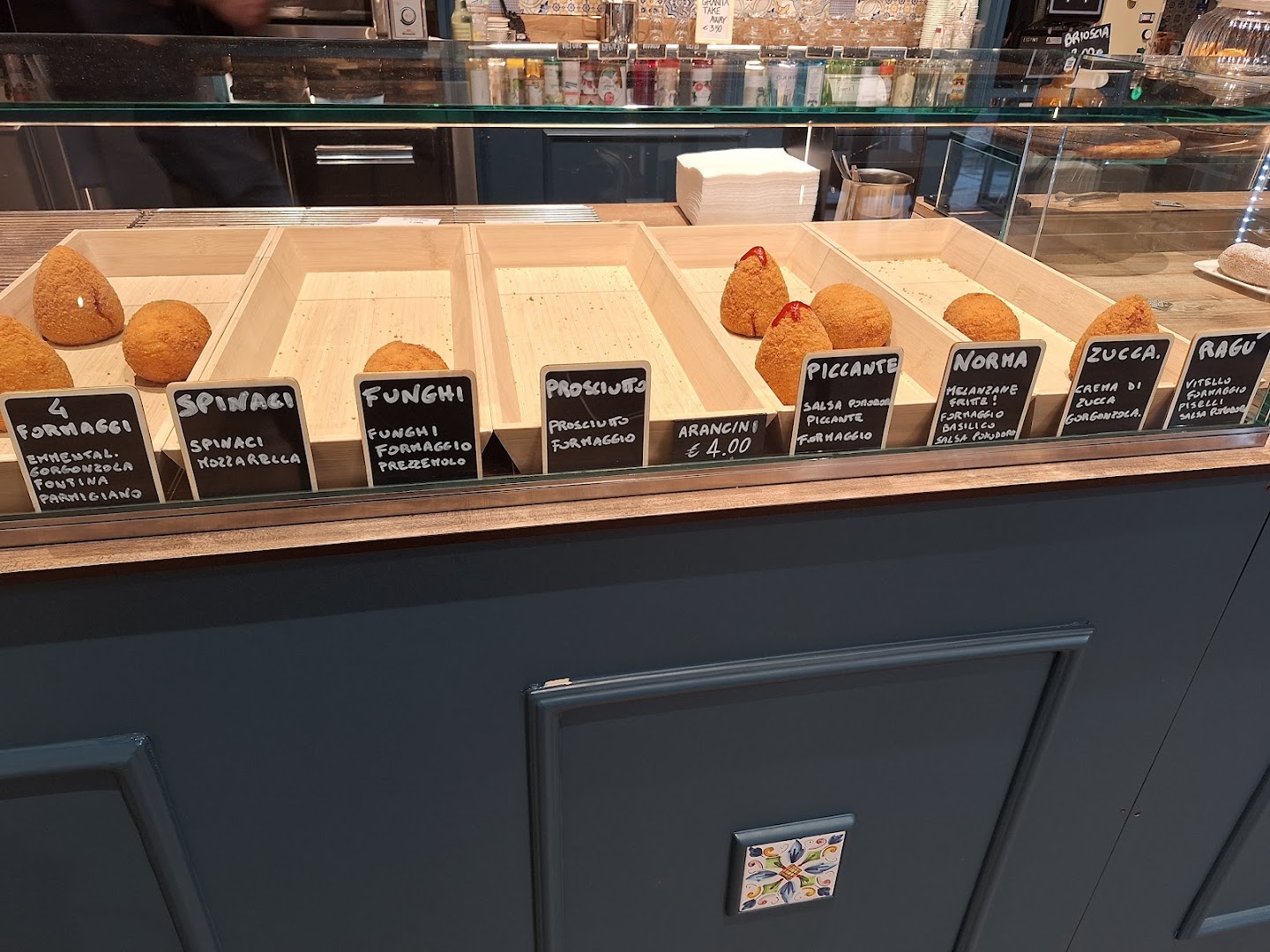 Sicily on StreEat - Arancini&Co