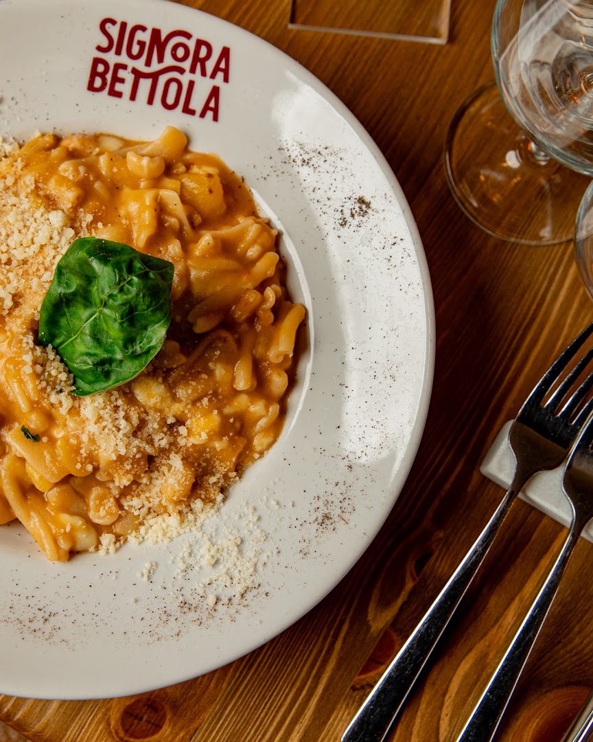Signora Bettola - Napoli (Medina)