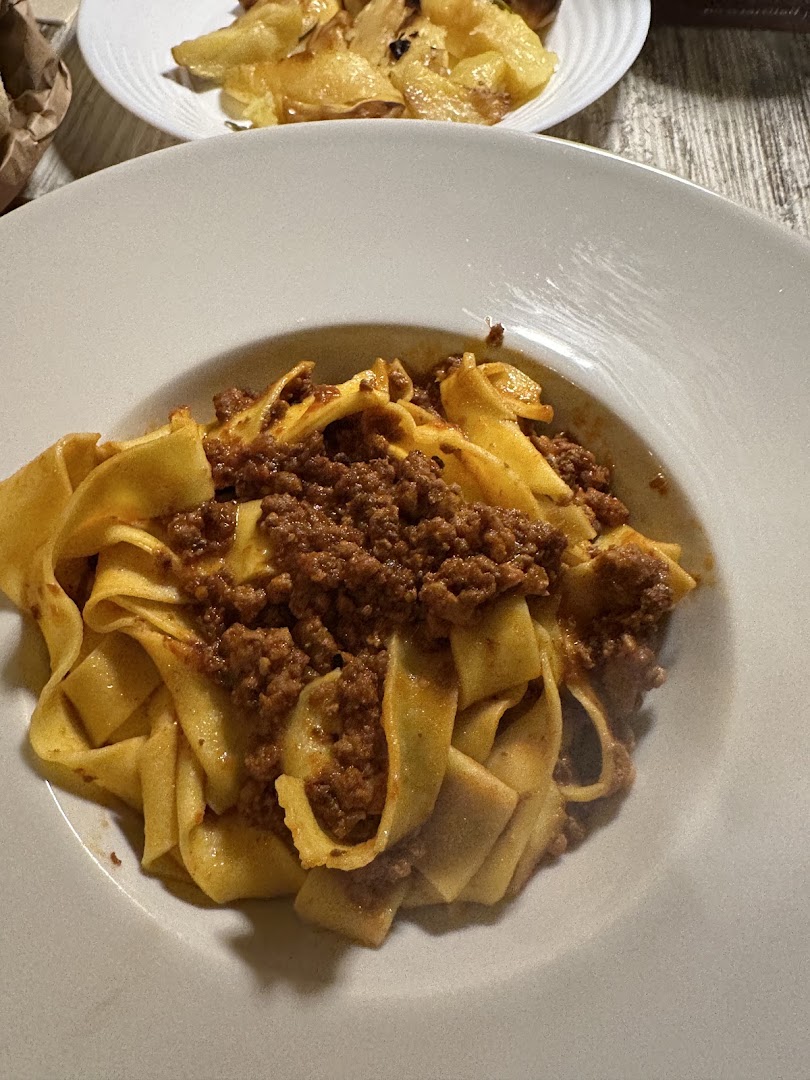 Signora Emilia Cucinoteca