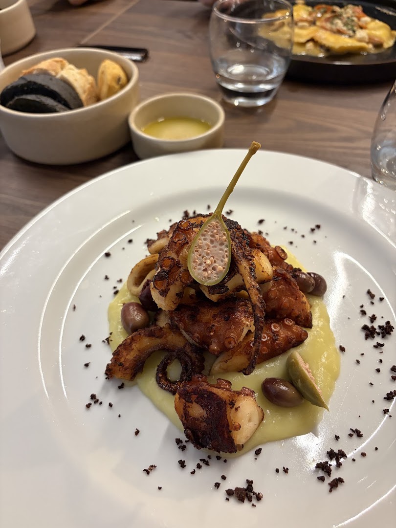 Signuria Restaurant