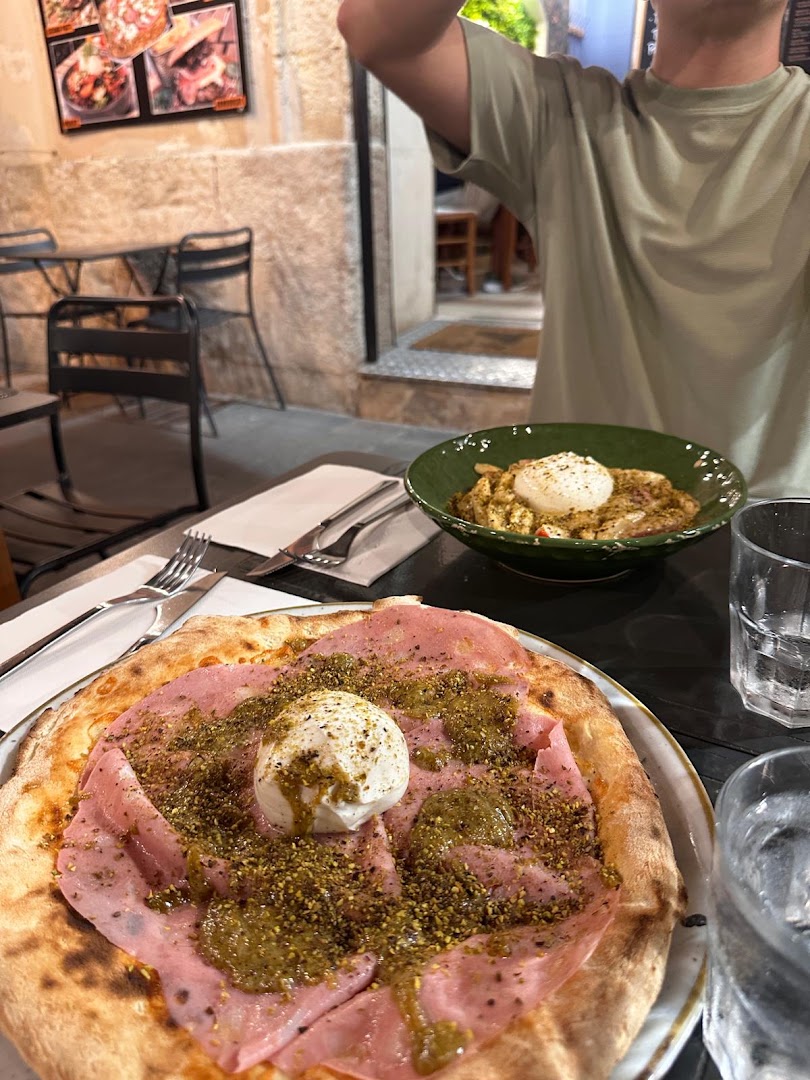 Sikania Pizzeria