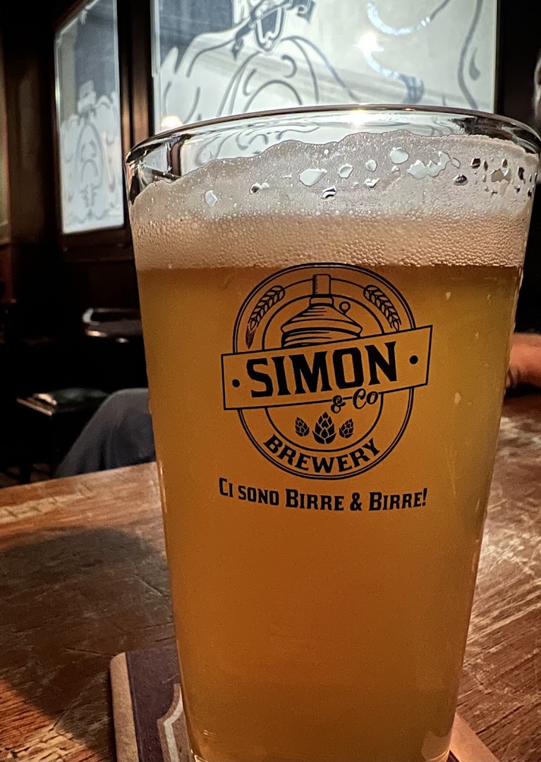 Simon Pub