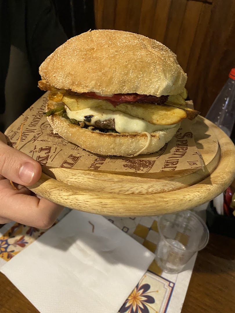 Sinclair Scottish Pub, Napoli