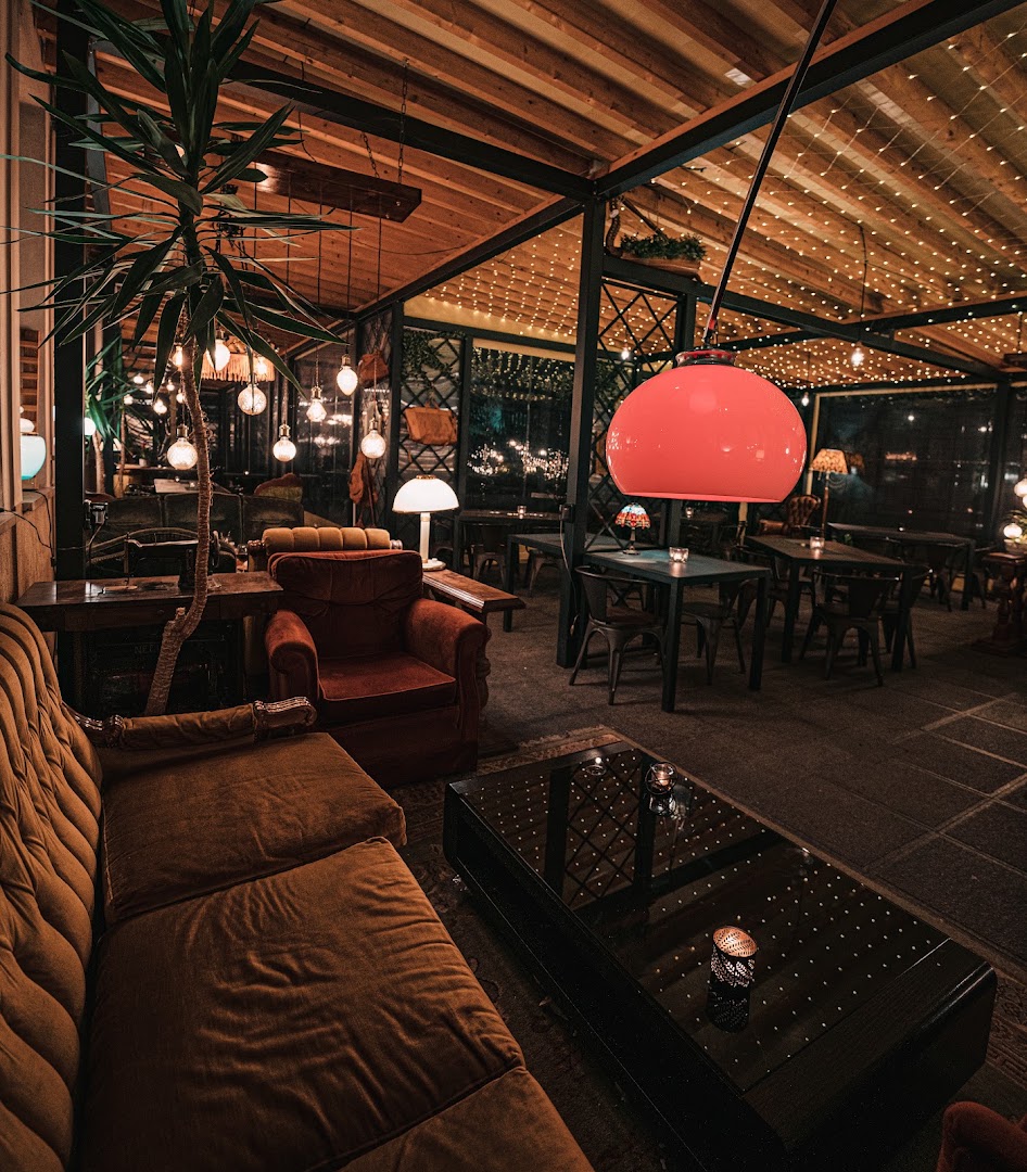 Sivas Magenta Cocktail Bar