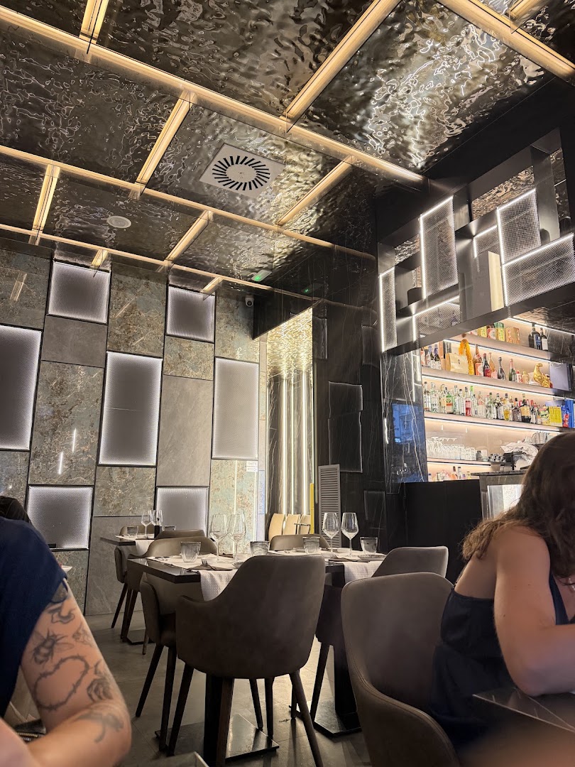Sky Sushi - La Gourmet Boutique