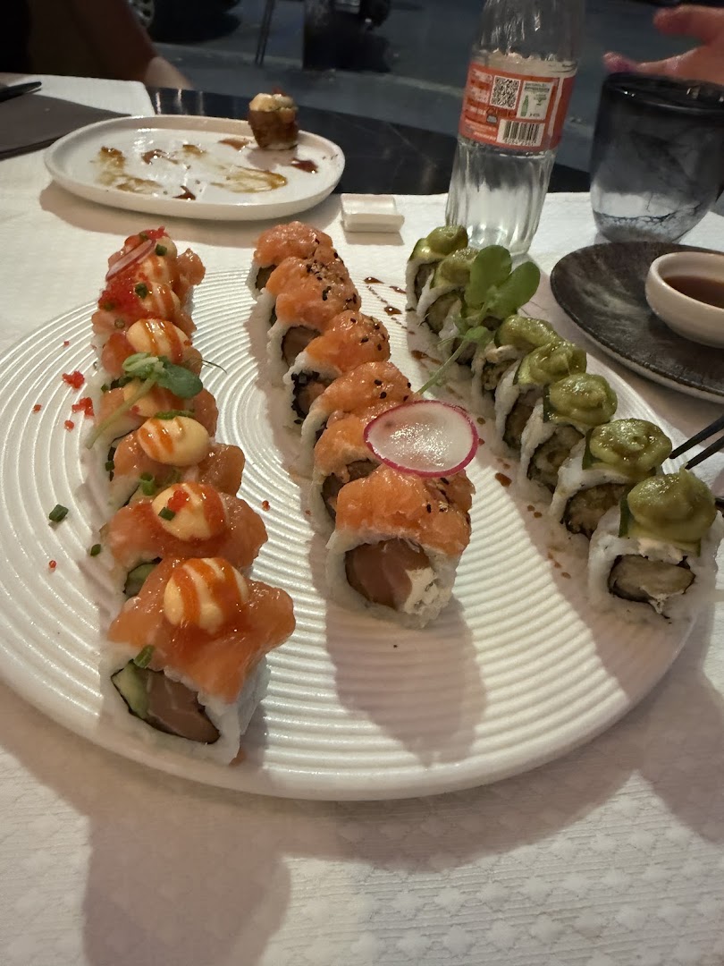 Sky Sushi - La Gourmet Boutique