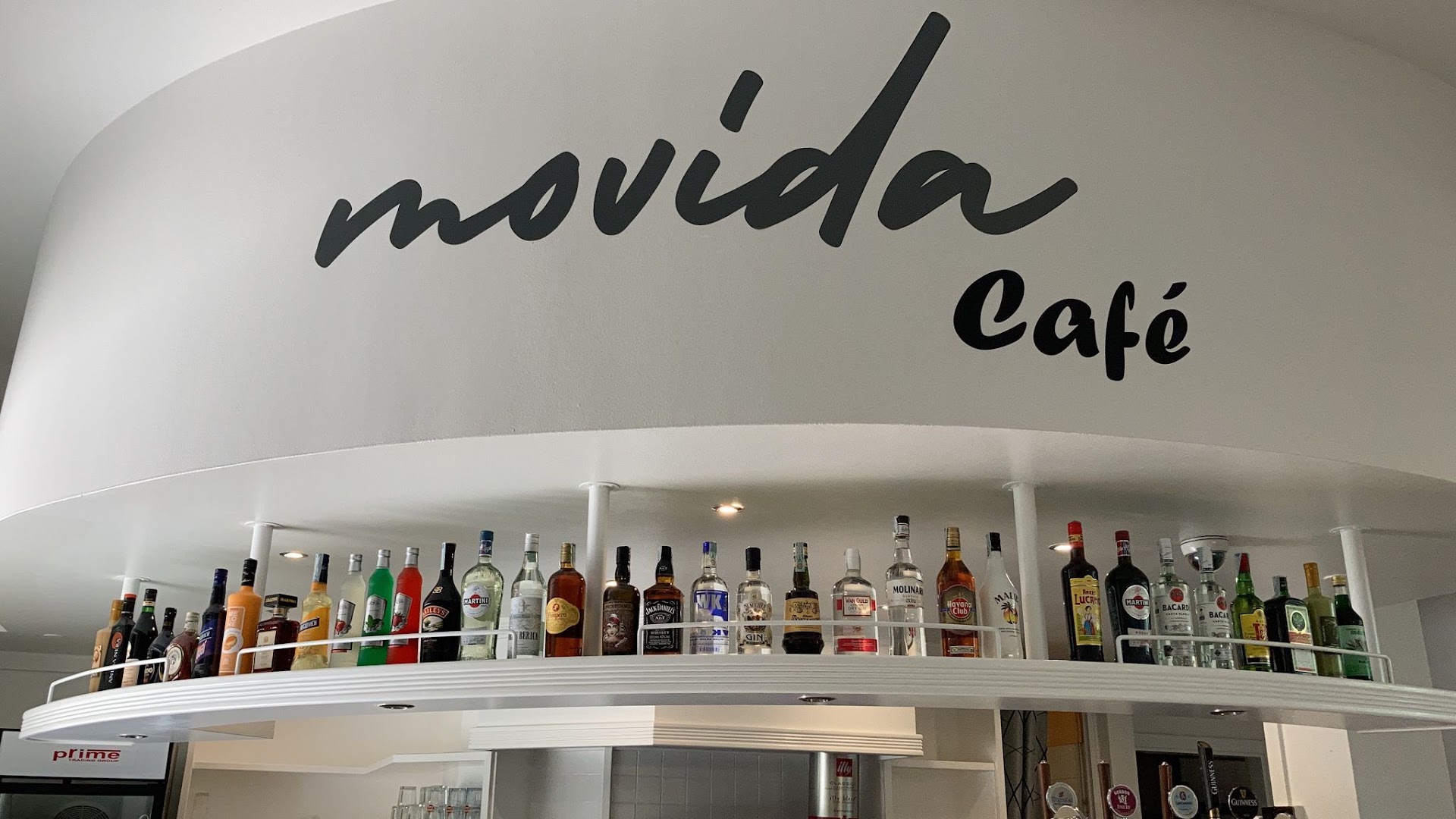 Slim Movida Café
