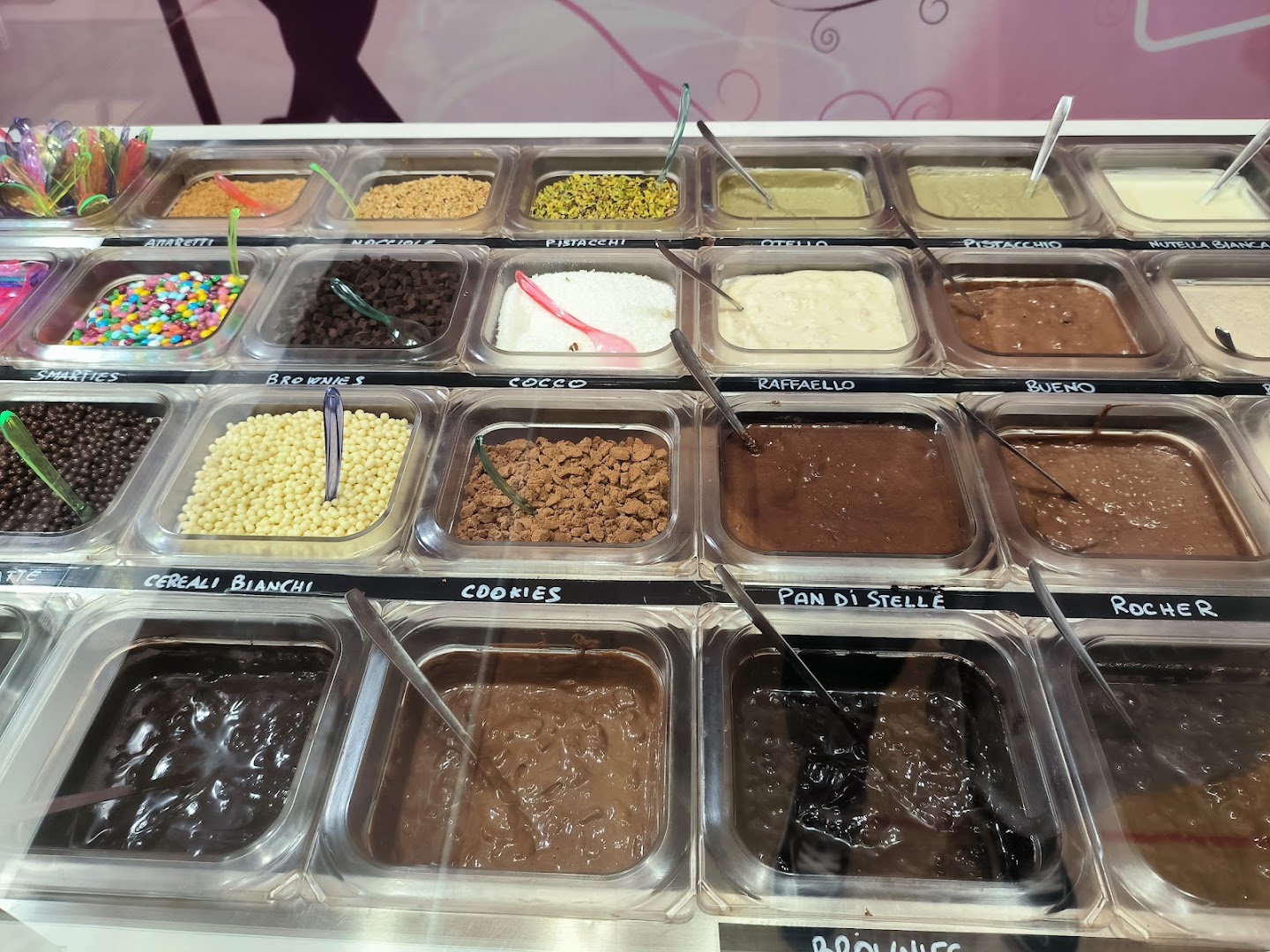 Snack Away (Yogurteria & Crêperia)