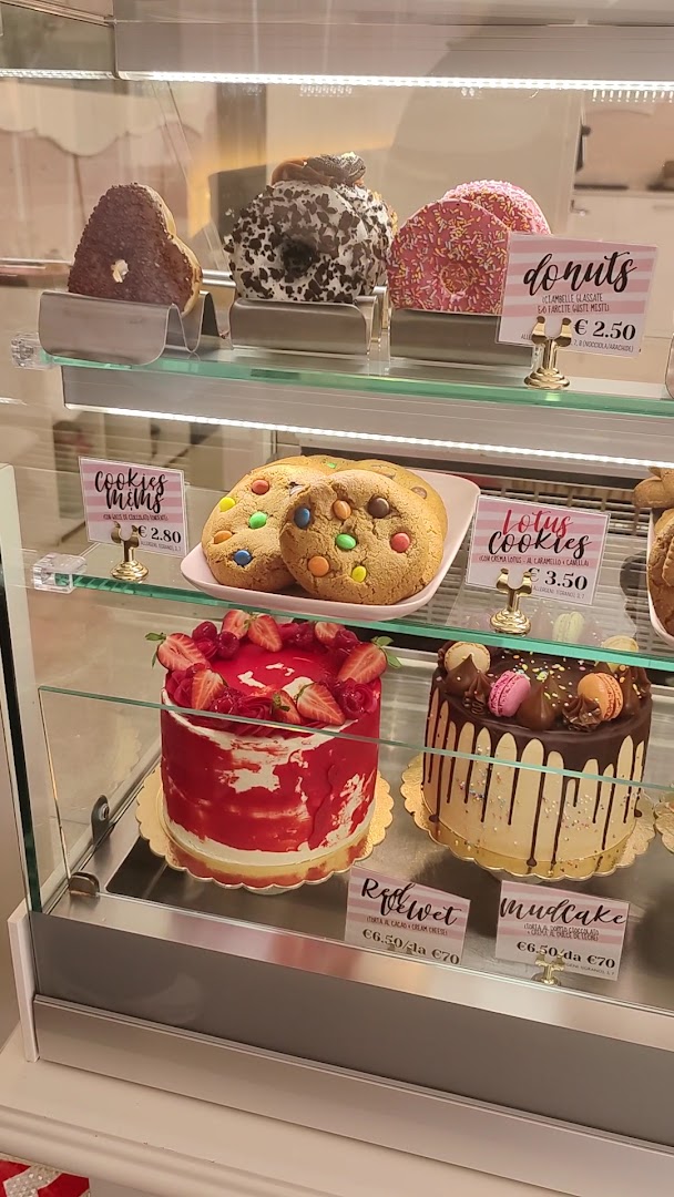 SOFIA’S BAKERY / Caffè • Torte • Brunch
