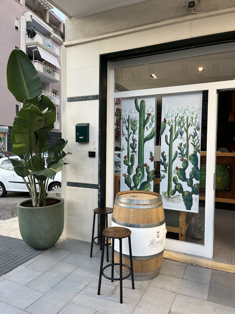 Sotto le spine - cucina e cantine