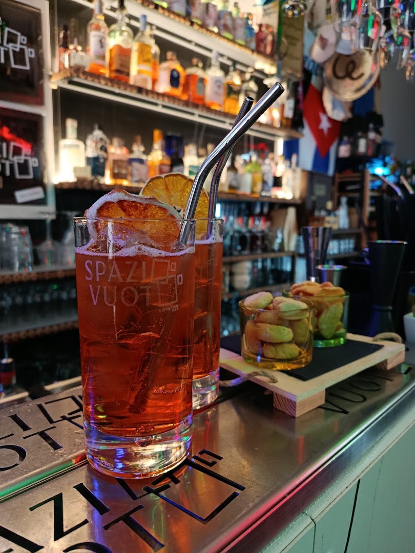 Spazio Vuoto Matera - Aperitivo e Cocktail Bar con Cucina