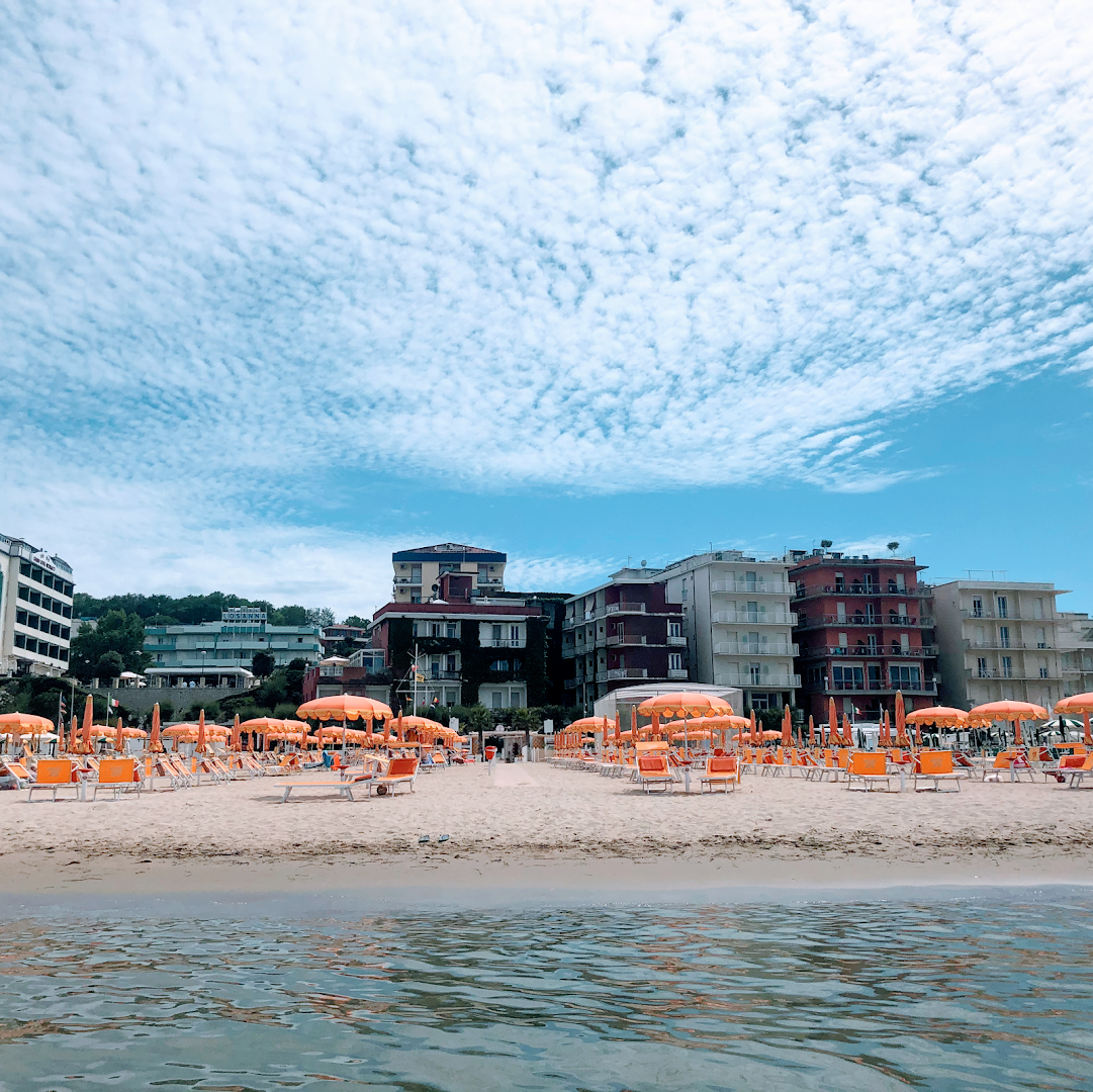 Spiaggia Bagni 25 Gabicce Mare