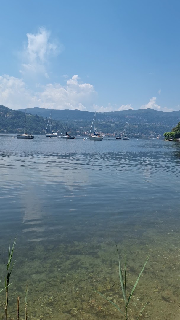 Spiaggia di Angera, Angera