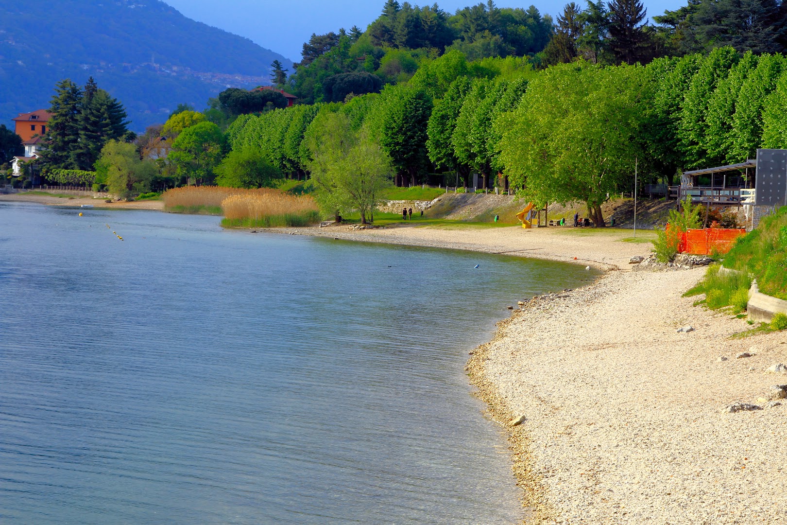 Spiaggia di Angera