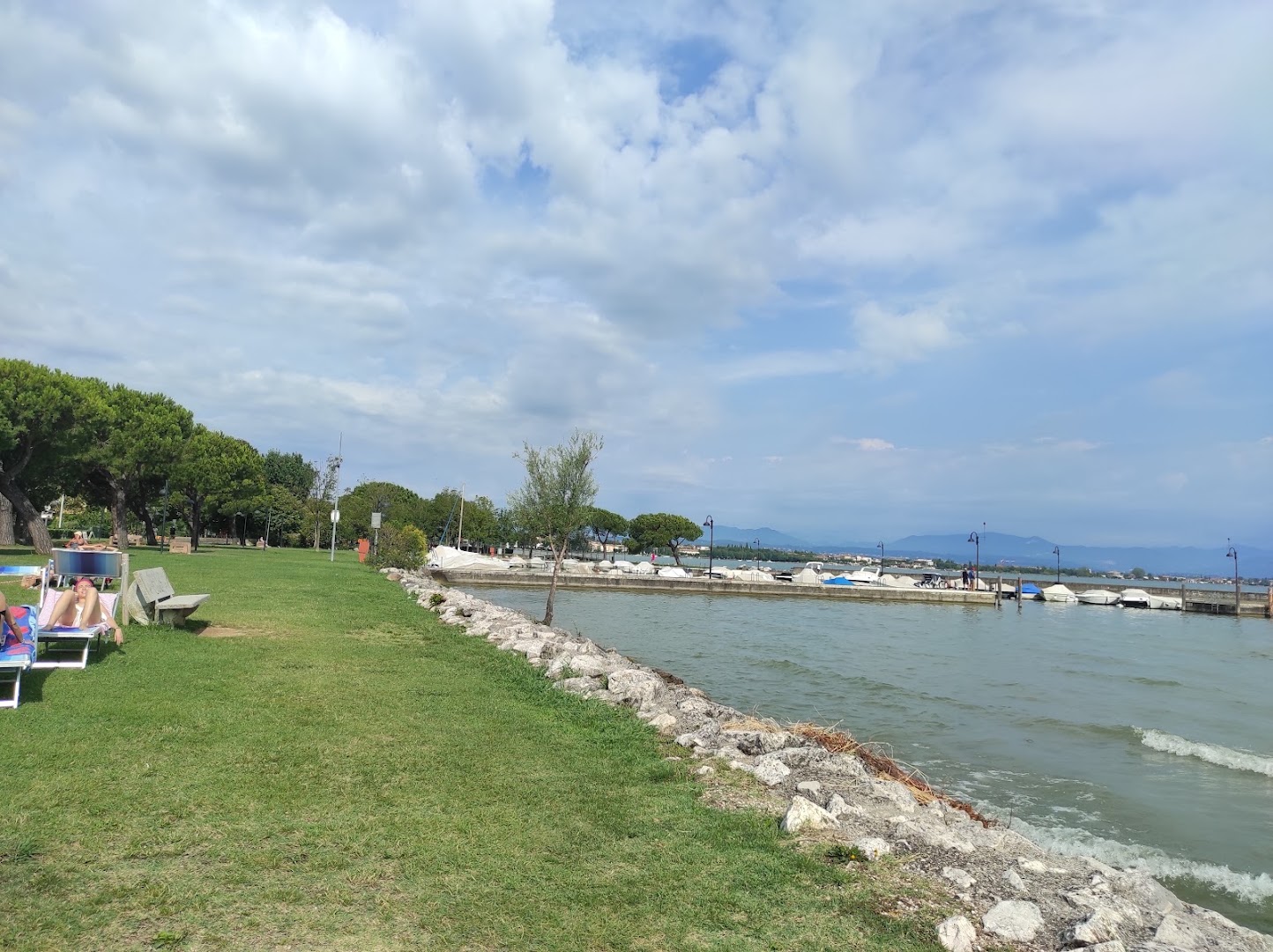 Spiaggia lido di Lugana Sirmione