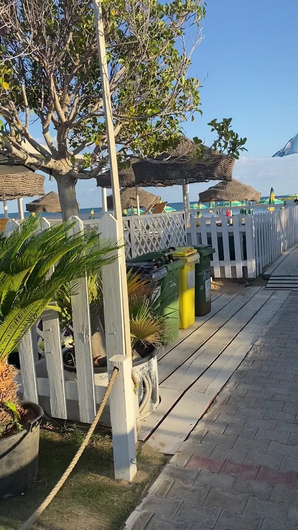 Spiaggia Pietre Nere