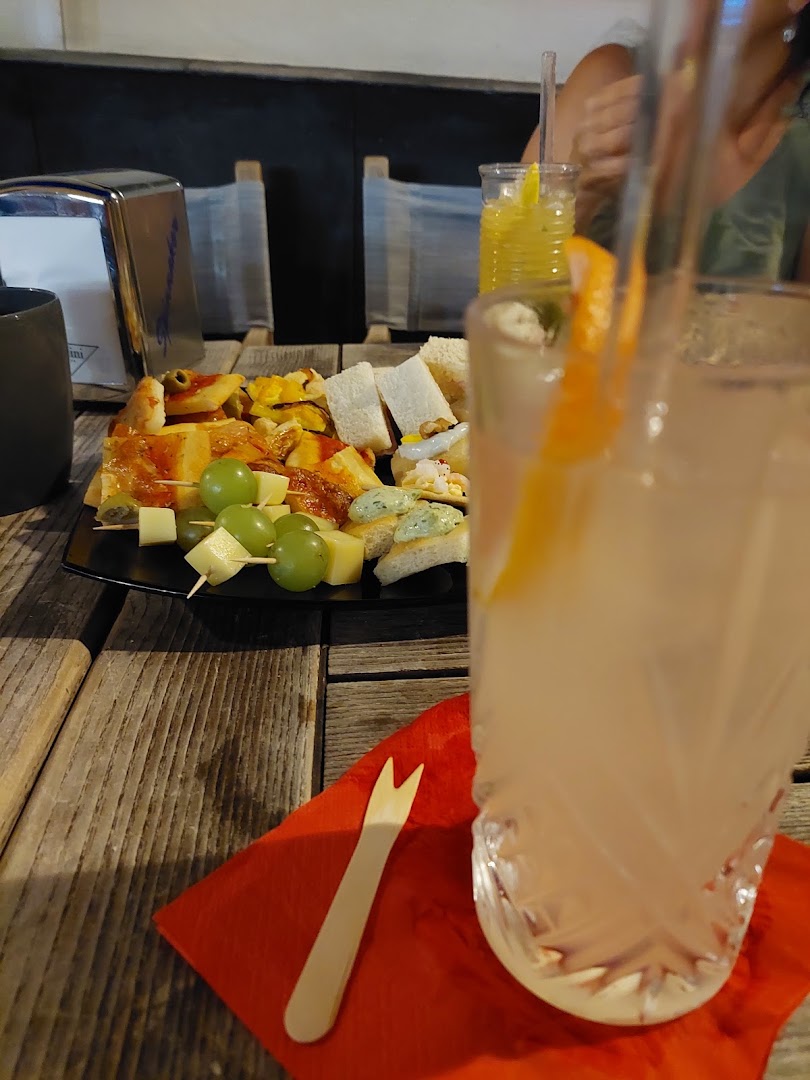 Spinnaker Bar