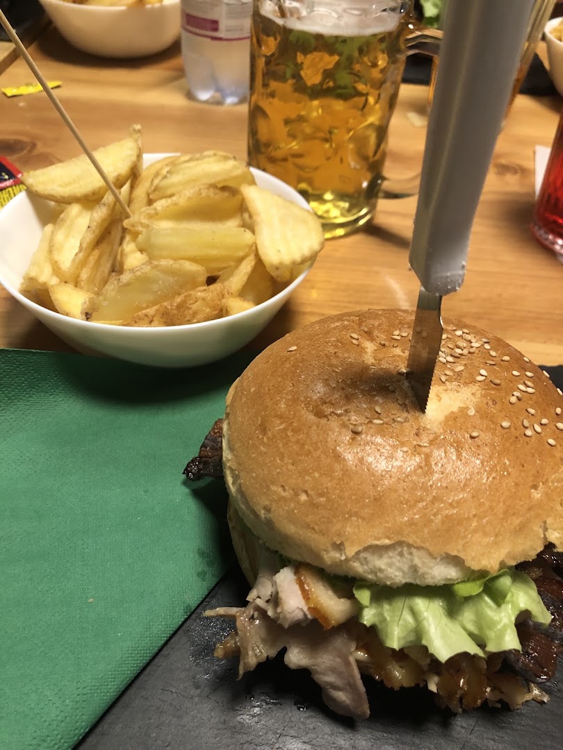 SPORTHOUSE