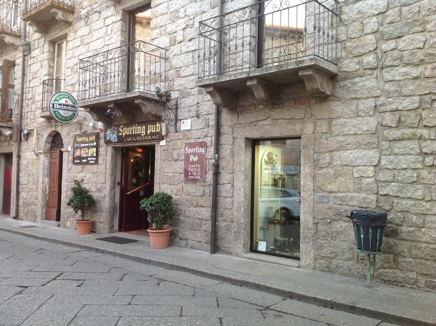 Sporting Pub