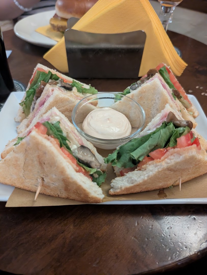 St.John'S Pub