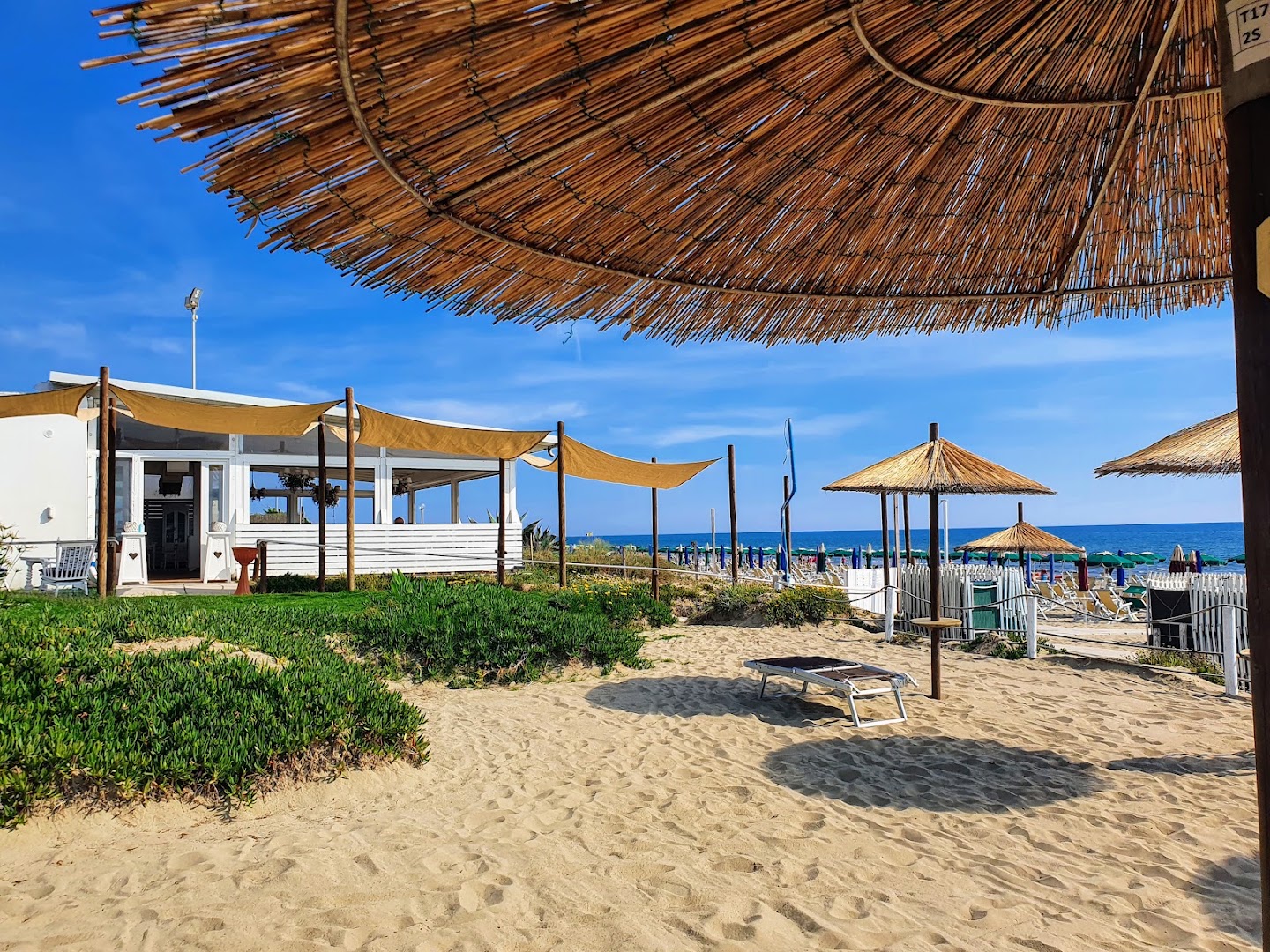 Stabilimento Balneare Consorzio Lido Dei Pini
