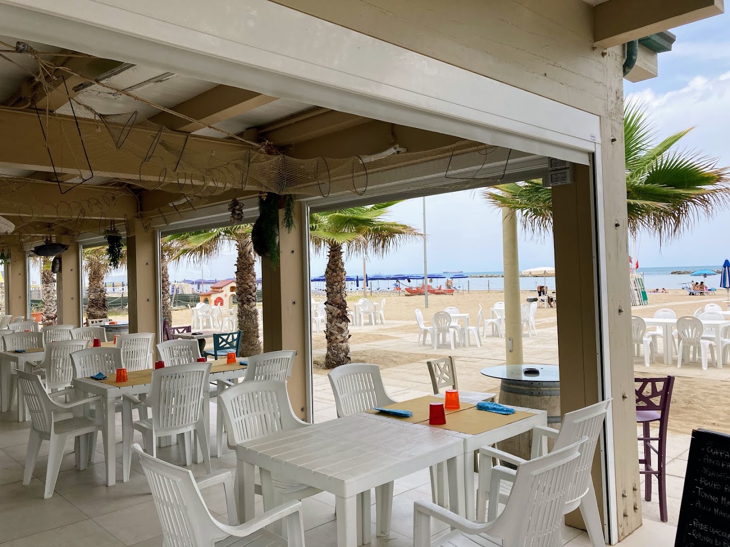 Stabilimento Balneare e Ristorante - Bar, Cacao Beach