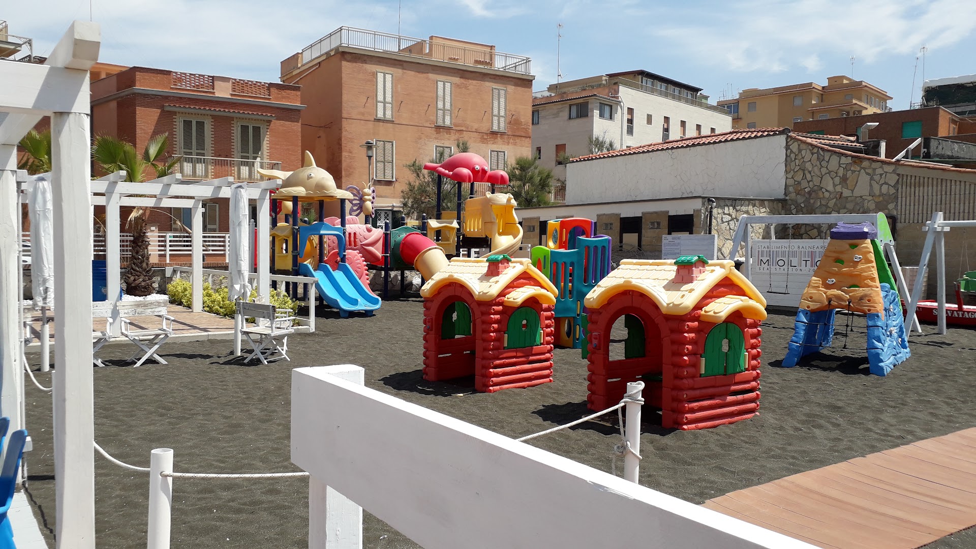 Stabilimento Balneare Molto, Ladispoli