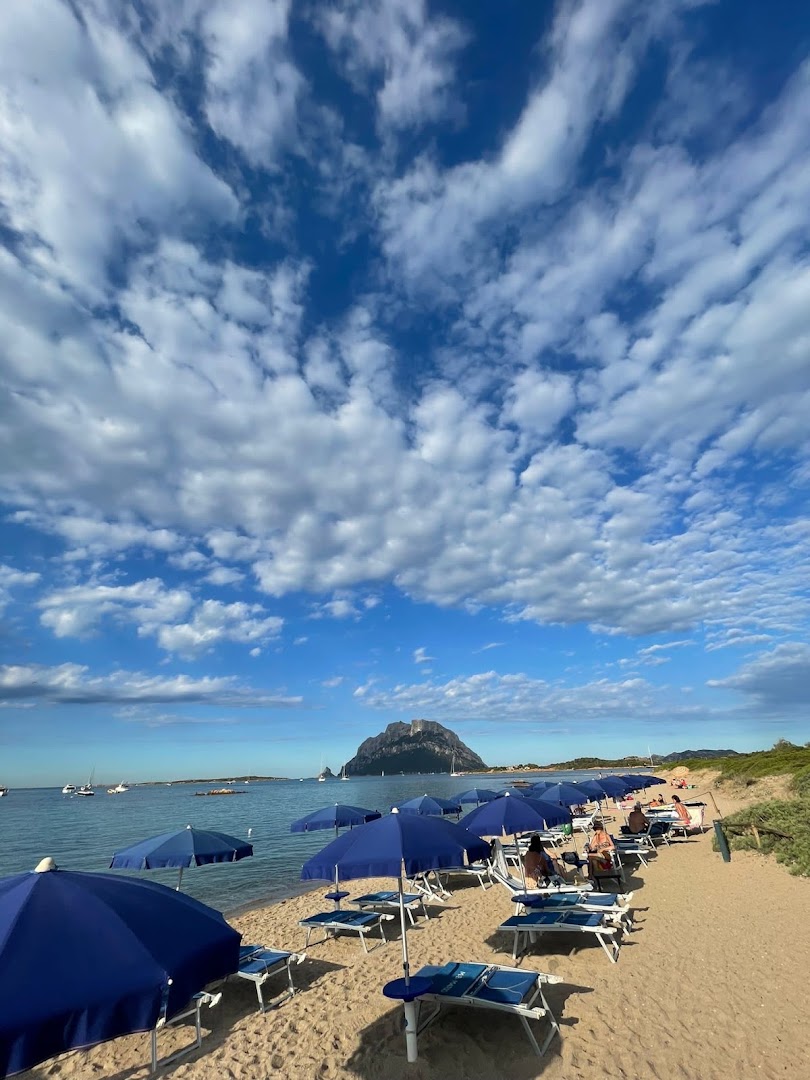 Stabilimento Balneare Tavolara Beach | Beach Bar - Noleggio Ombrelloni e Lettini