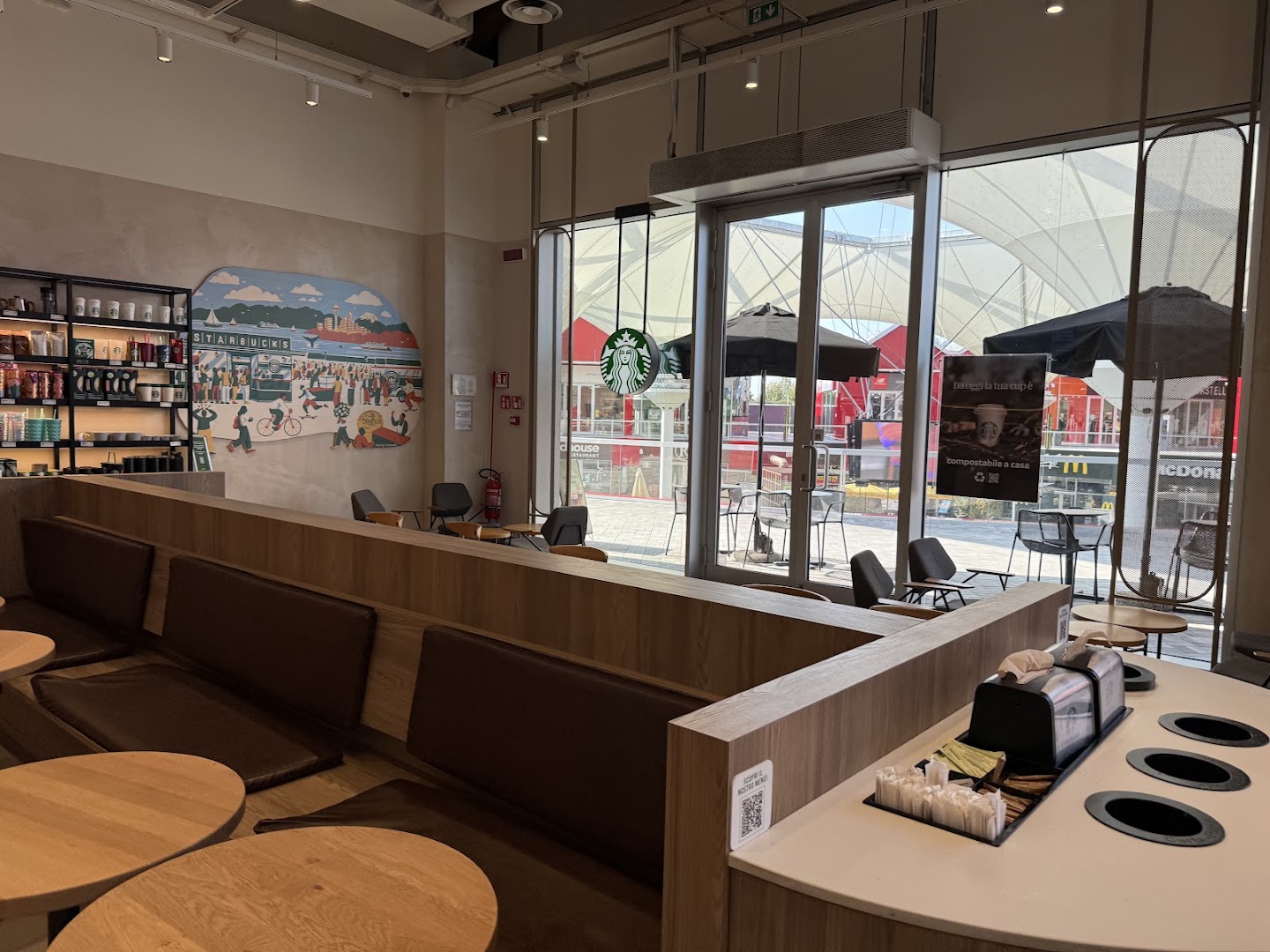 Starbucks - Scalo Milano Outlet&More, Locate di Triulzi