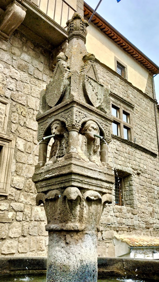 Statua del Moai - Vitorchiano, Vitorchiano