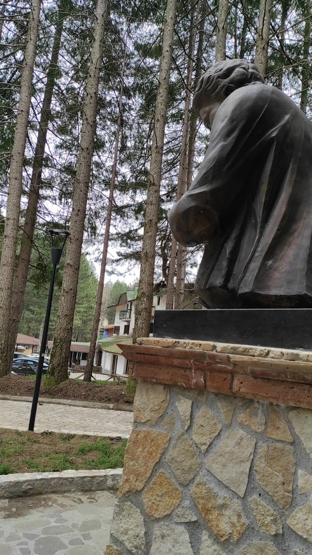 Statua di Natuzza Evolo