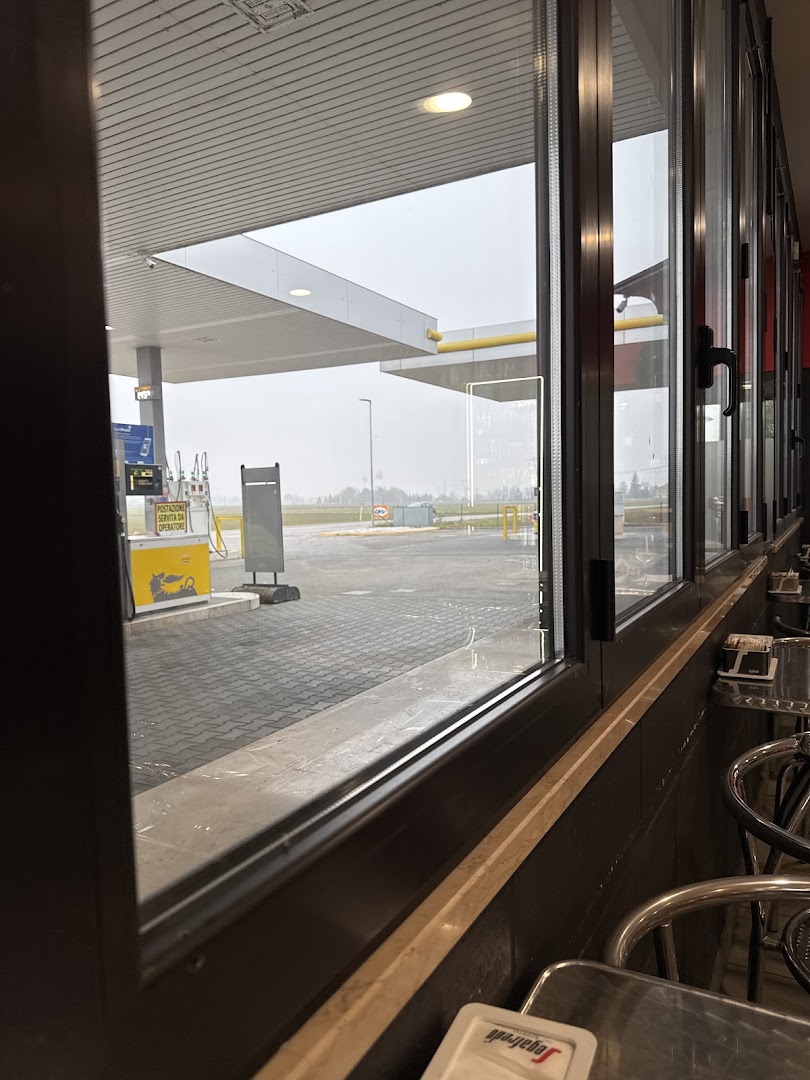 Stazione di servizio (Agip-Eni)