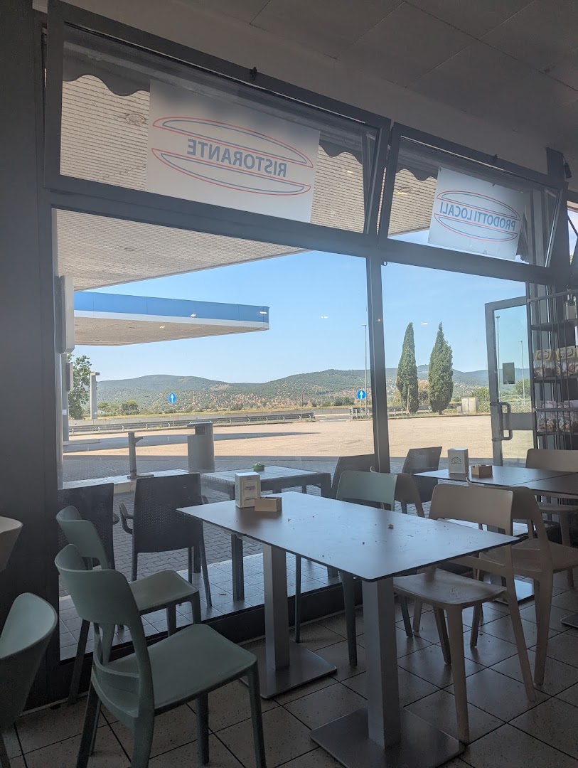 Stazione Servizio Tamoil con Bar e Ristorante