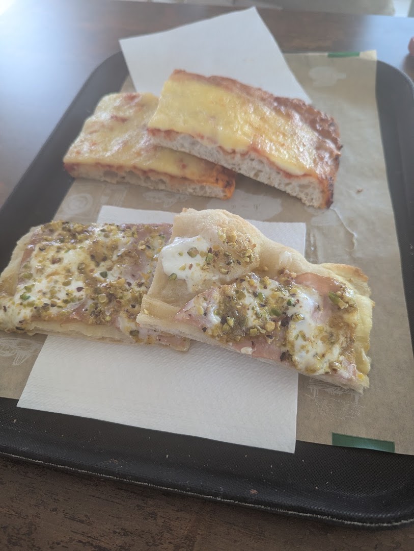 Stazione Servizio Tamoil con Bar e Ristorante