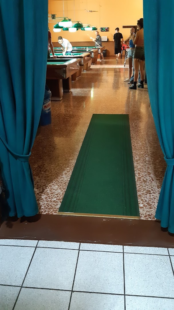 STECCA HOUSE (BAR-SALA GIOCHI)