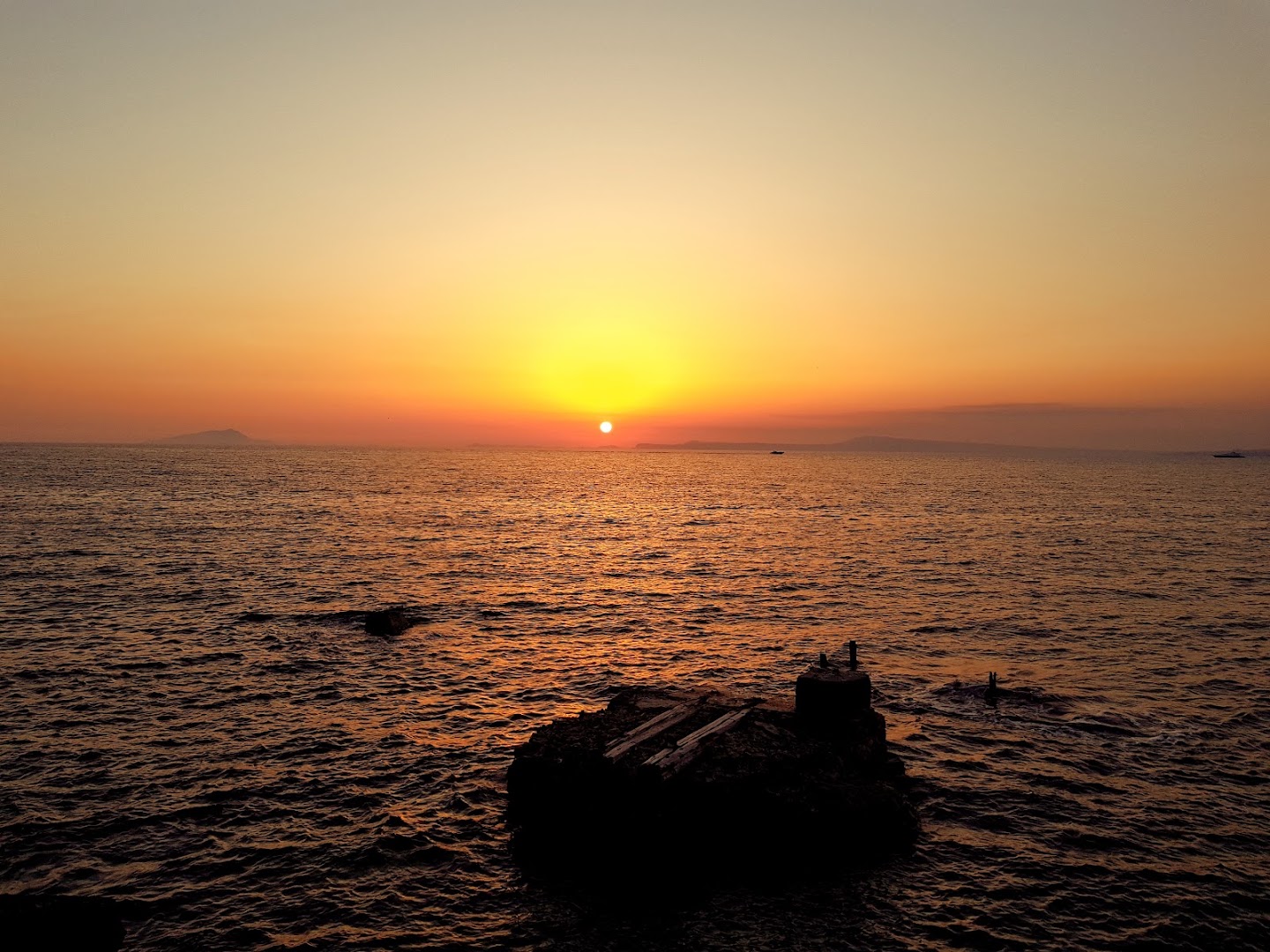 Stone Beach, Castellammare di Stabia