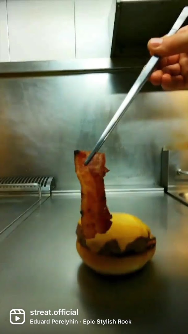 StrEat -Burger Bar & Restaurant
