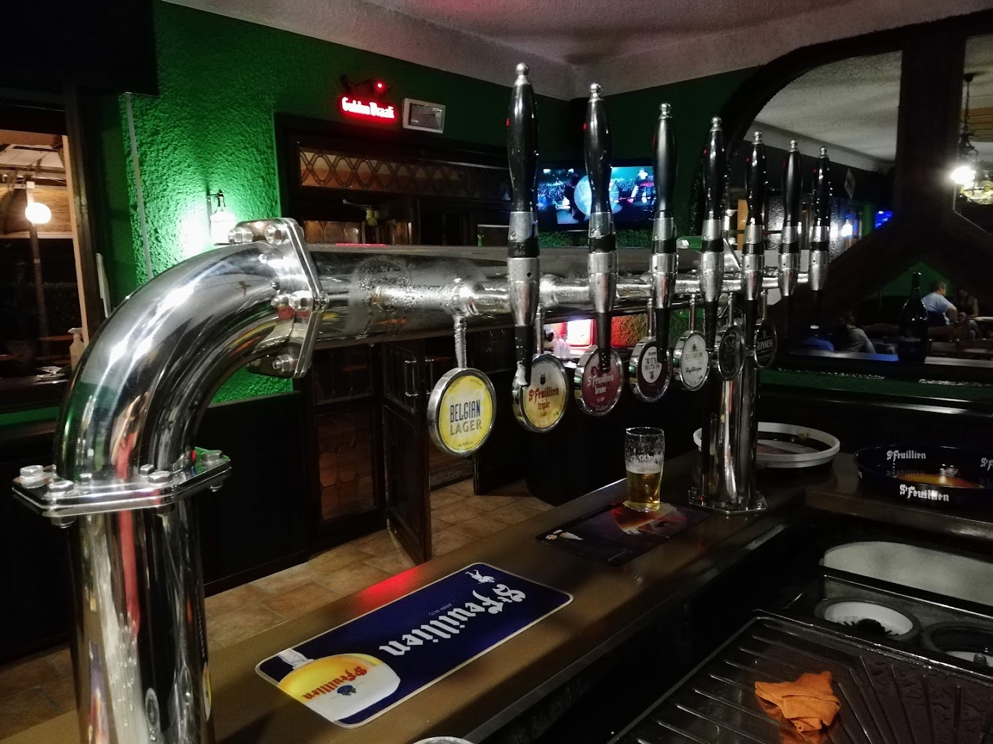 Street 36 Pub