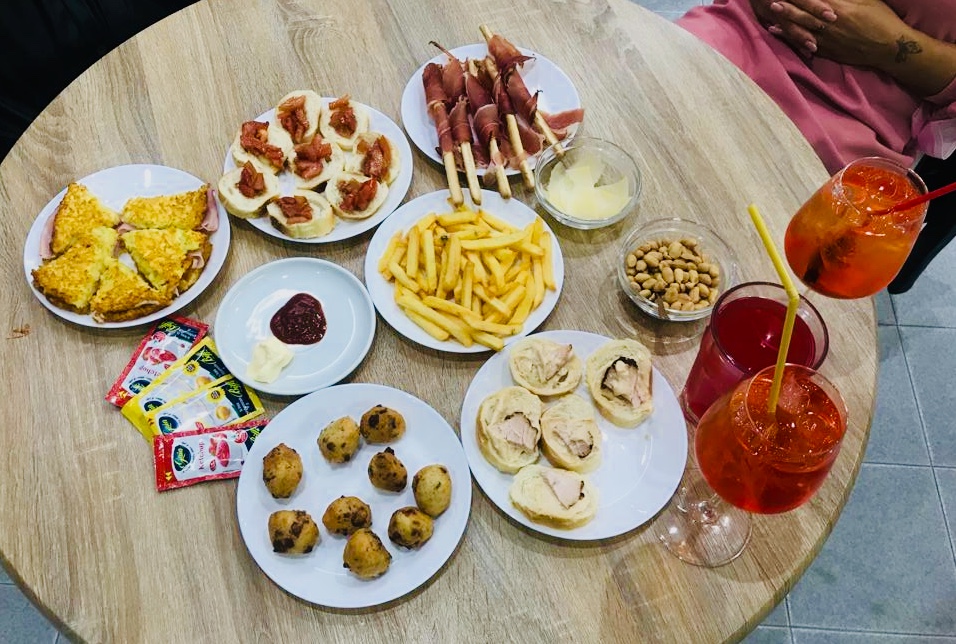 Stregatto Bar