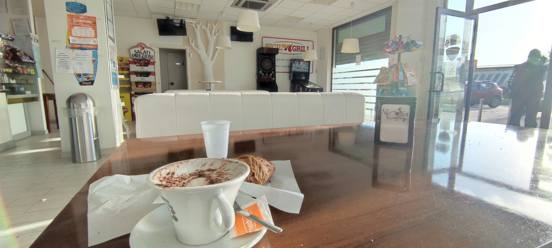 Studio Bar