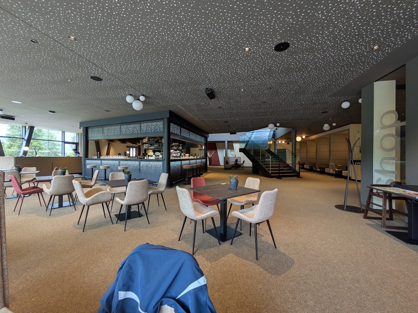 Summit Mountain Club