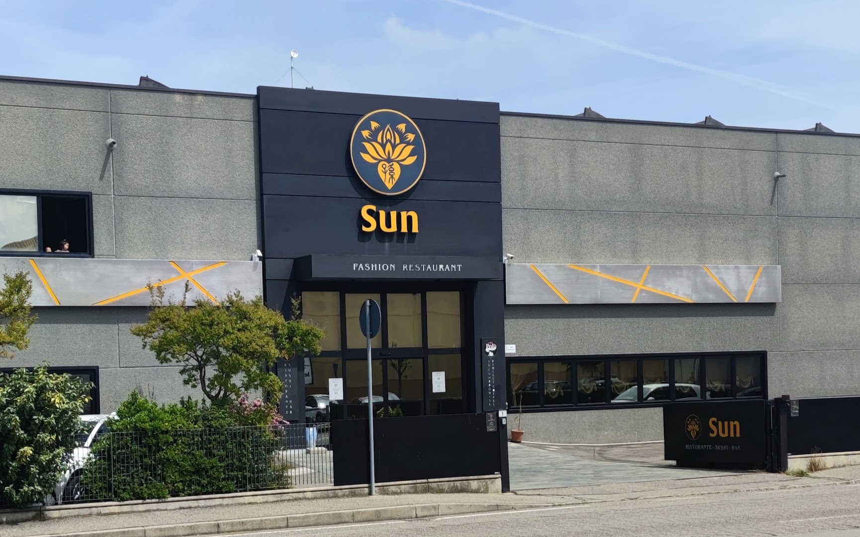 Sun Fashion Restaurant