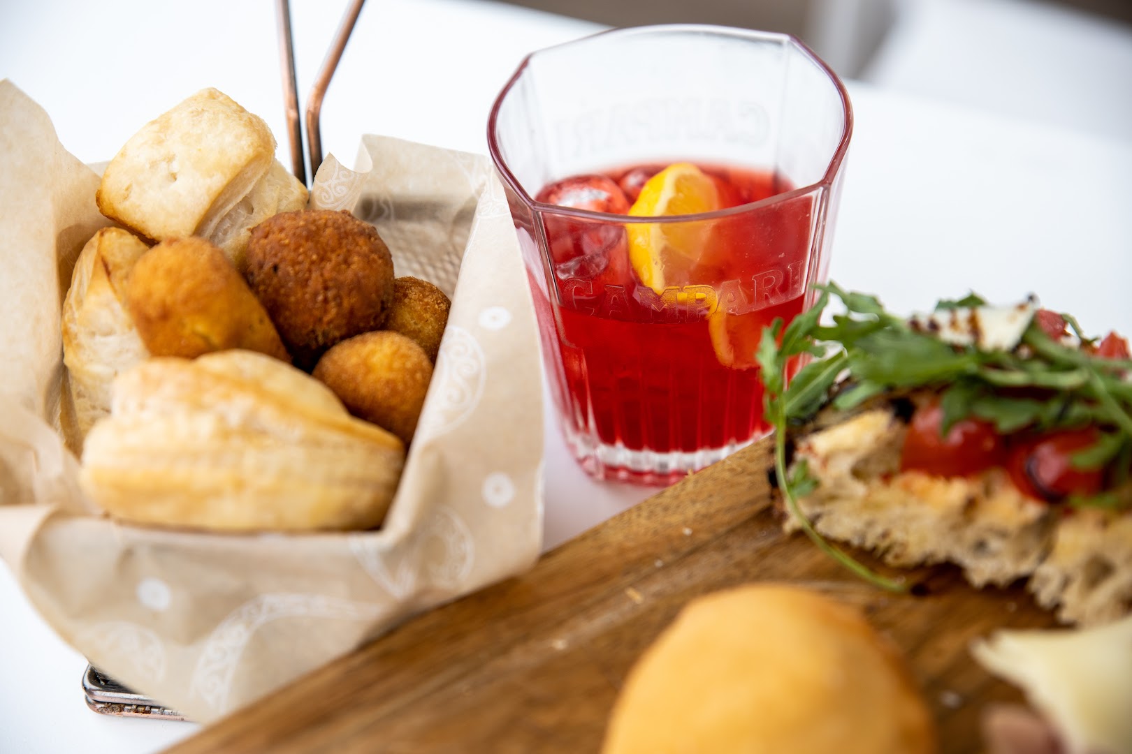 Sunrise Caffè | Food & Tabacchi
