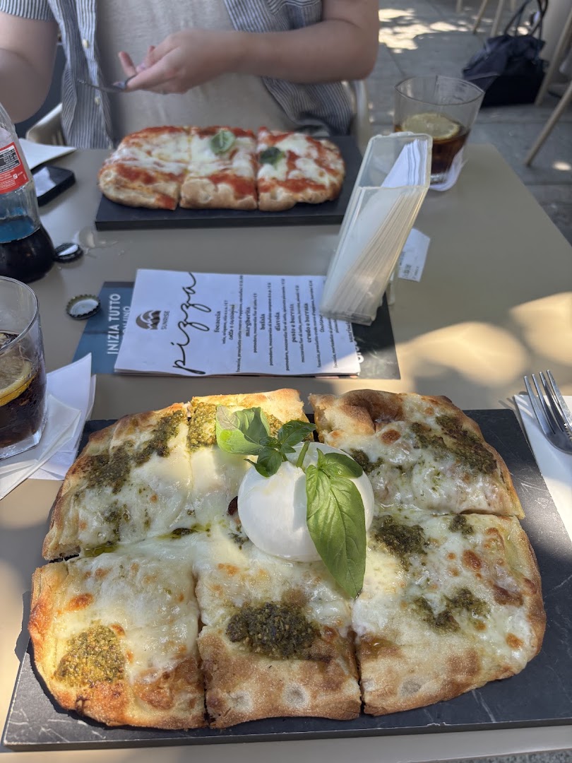 Sunrise pizza | cocktail | tiramisù