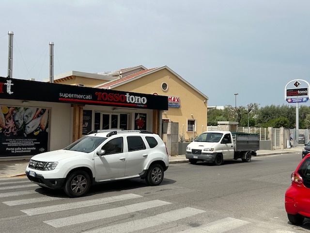 Supermercati Rossotono Market, Bari