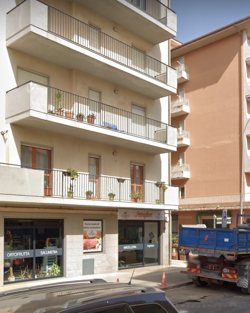 Supermercato MAX e Petriglieri Market