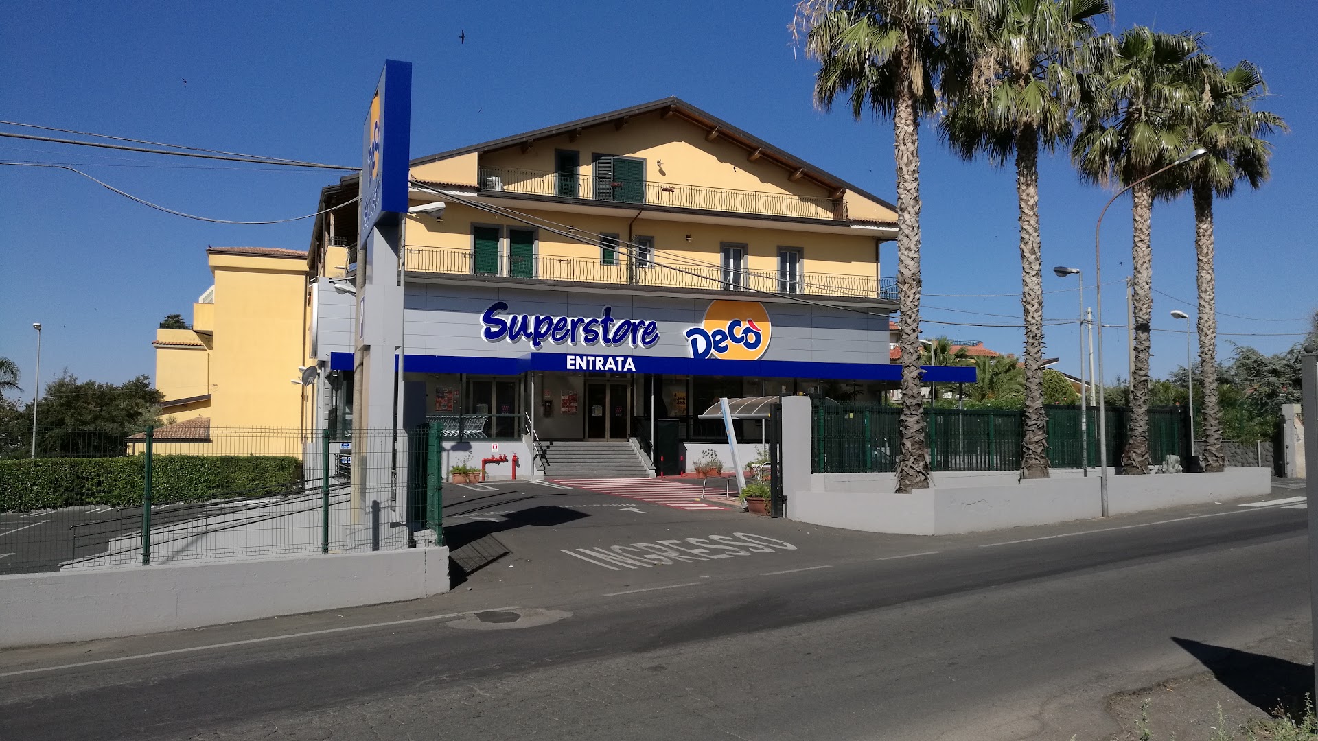 Superstore Decó Biancavilla, Biancavilla