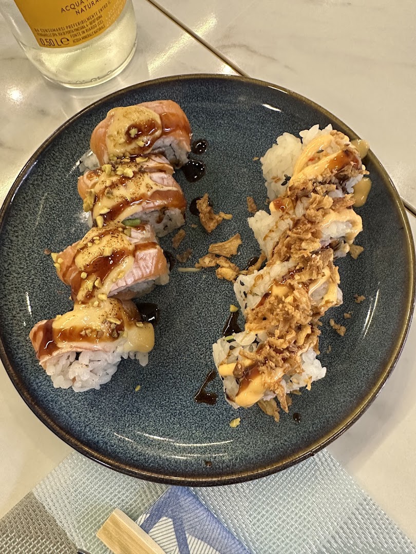 SUSHI MOY