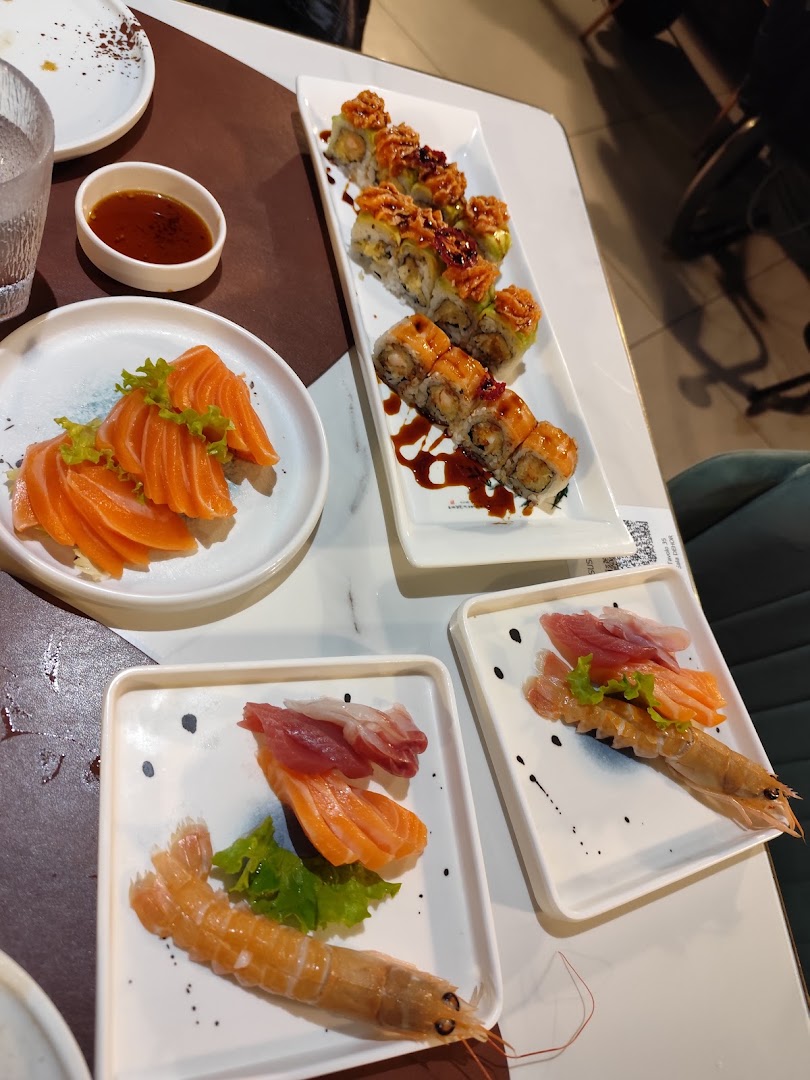 SUSHI WORLD