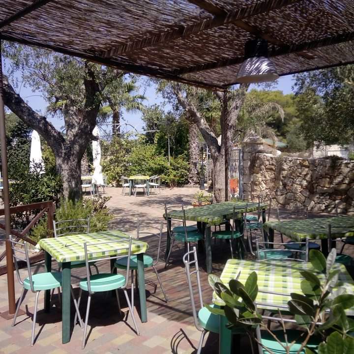 SWEET PARADISE RISTORANTE BAR PIZZERIA CON FORNO A LEGNA E PISCINE APERTE AL PUBBLICO ED EVENTI
